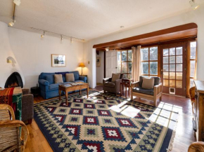 Casa Kearney, 3 Bedrooms, Sleeps 6, Wood Fireplace, WiFi, Yard, Grill
